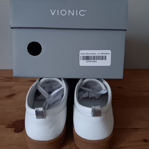 Vionic Winny White Leather Gum Sneaker Women's size 8 Wide NWB - Picture 10 of 10